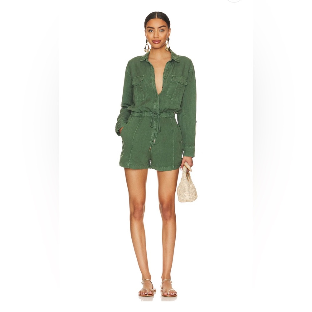 Young Fabulous & Broke Lake Side Romper size medium NWT